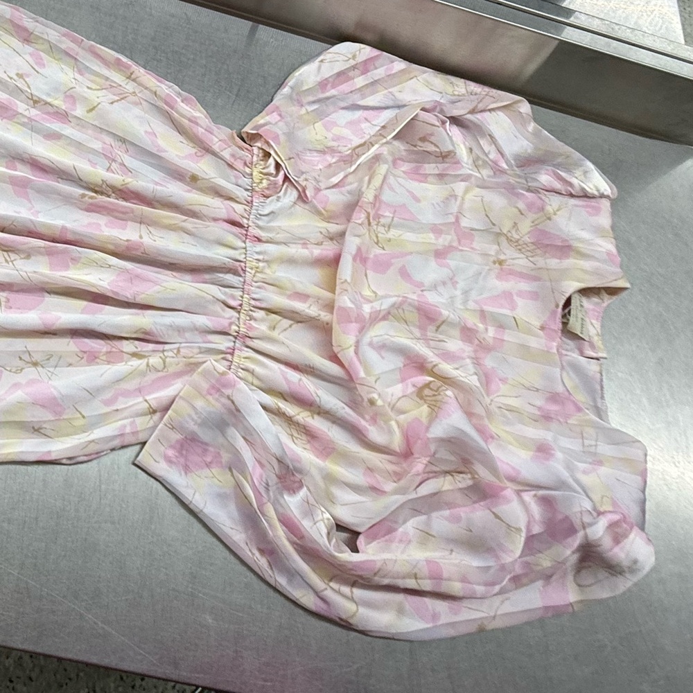 Vintage Floral Pink and White Dress - Picture 2 of 15